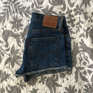 Levi’s Wedgie Fit Jean Shorts